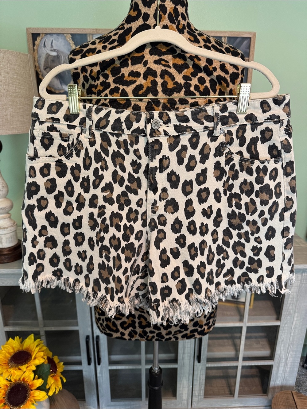 Jess Lea Leopard Print Frayed Hem Women's Shorts - Beige/Black NWT  Sz XL